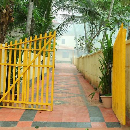 Savithri Inn Bamboo Cottages & Resorts Варкала Екстер'єр фото