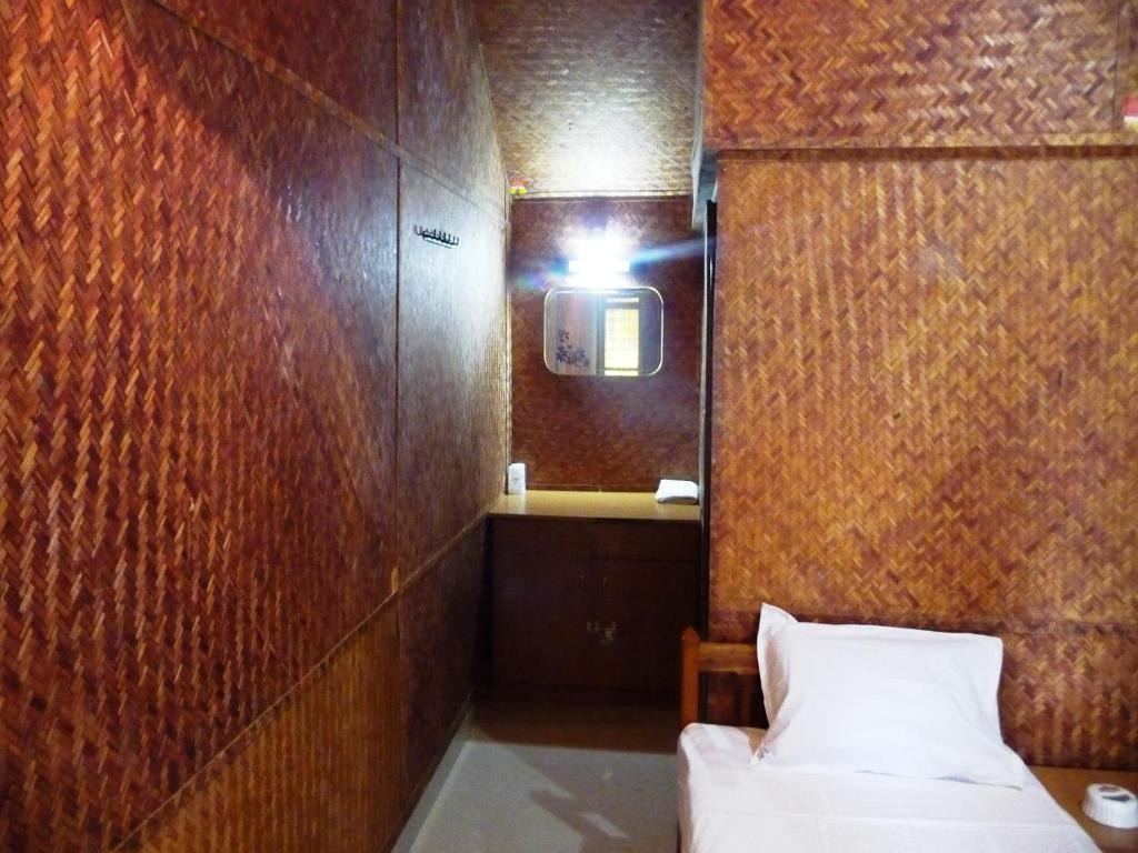 Savithri Inn Bamboo Cottages & Resorts Варкала Екстер'єр фото